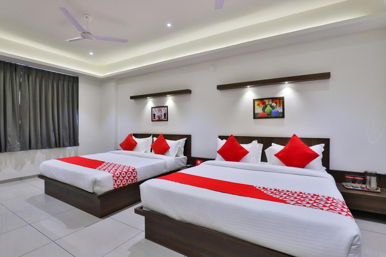 Oyo 16604 Hotel Sparsh Inn Ahmadábád Kültér fotó